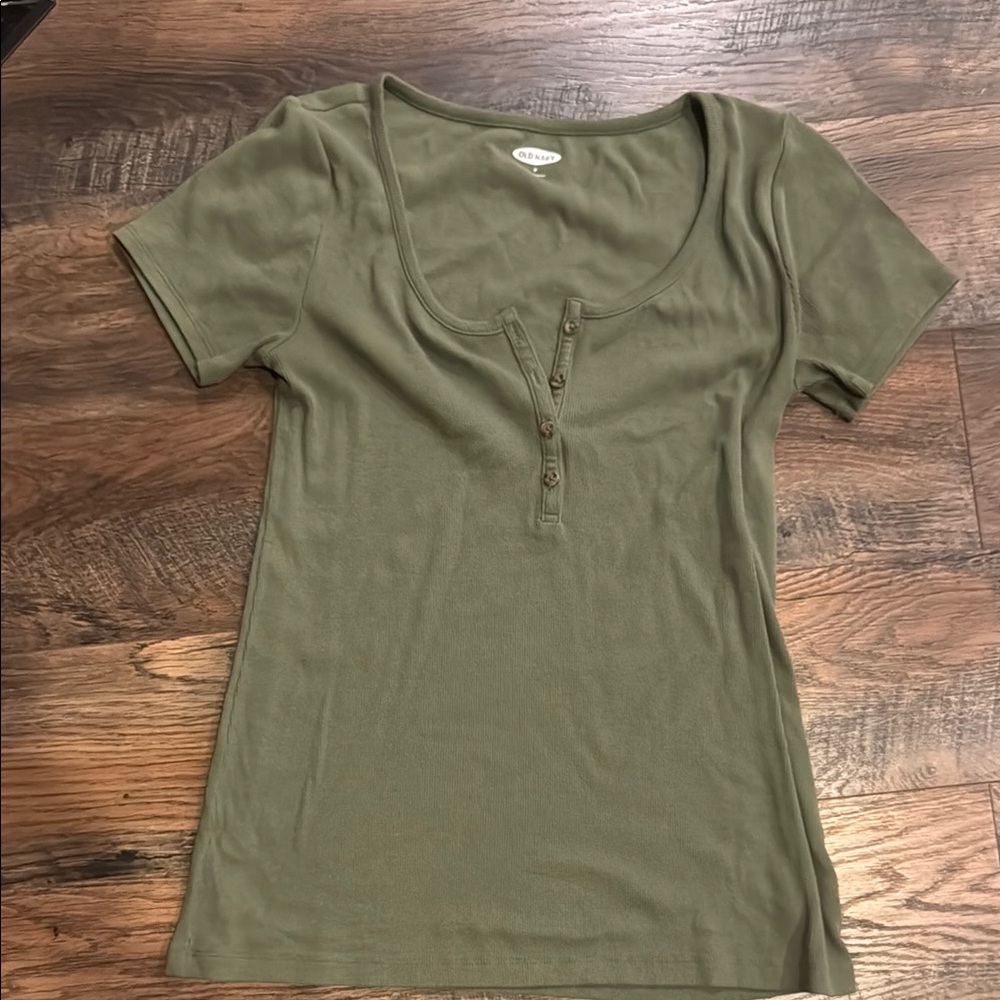 Women’s Old Navy Short Sleeve Olive Green Henley Medium